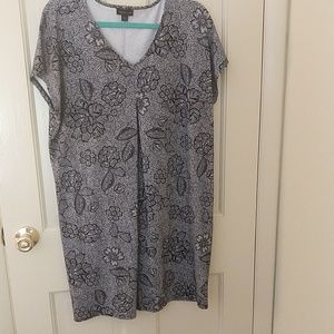 J Jill Short Sleeve V-Neck Dress